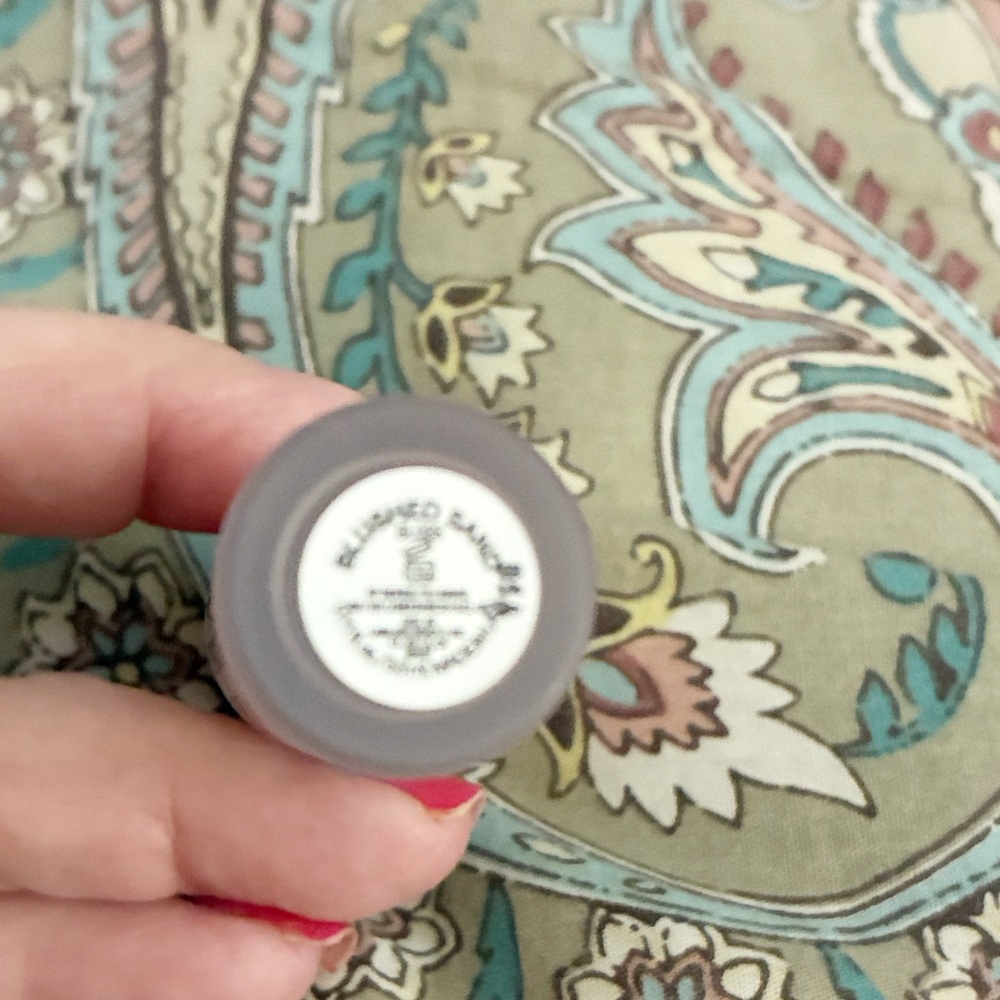 [ FiNaL priCE ] Limited Edition // LAWLESS Plumping Lip Gloss in Blushed Sand - Picture 2 of 2
